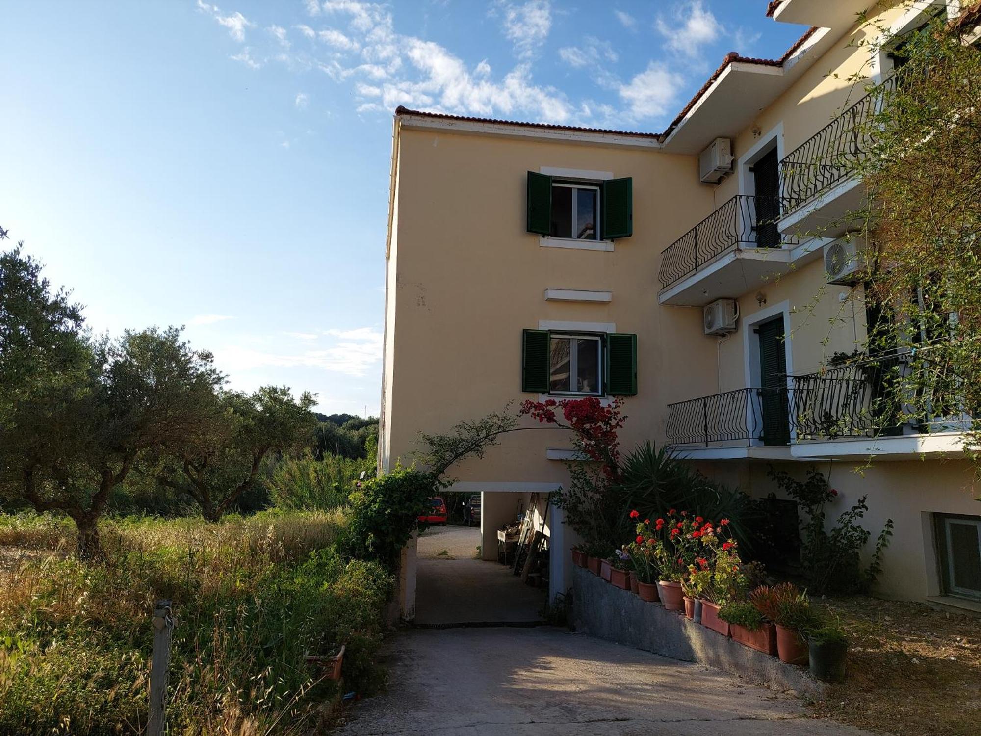 Ammousa Hotel Apartments Lixouri Ngoại thất bức ảnh