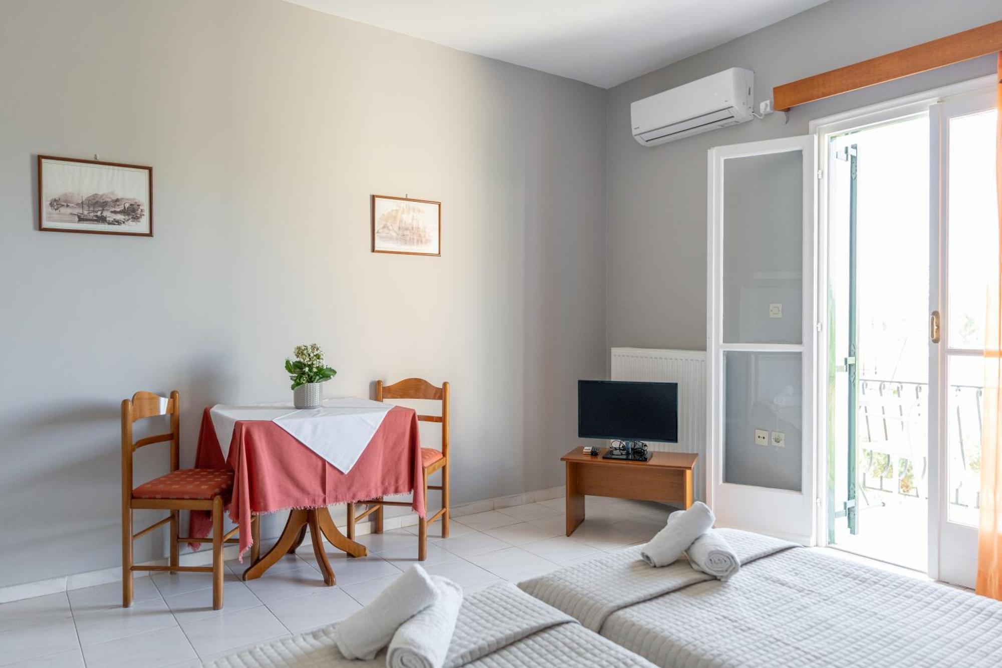 Ammousa Hotel Apartments Lixouri Ngoại thất bức ảnh