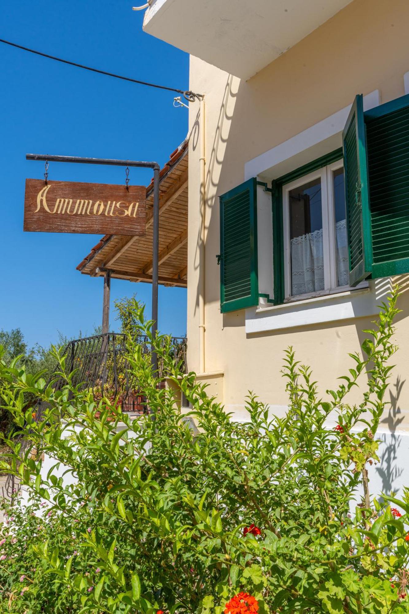 Ammousa Hotel Apartments Lixouri Ngoại thất bức ảnh